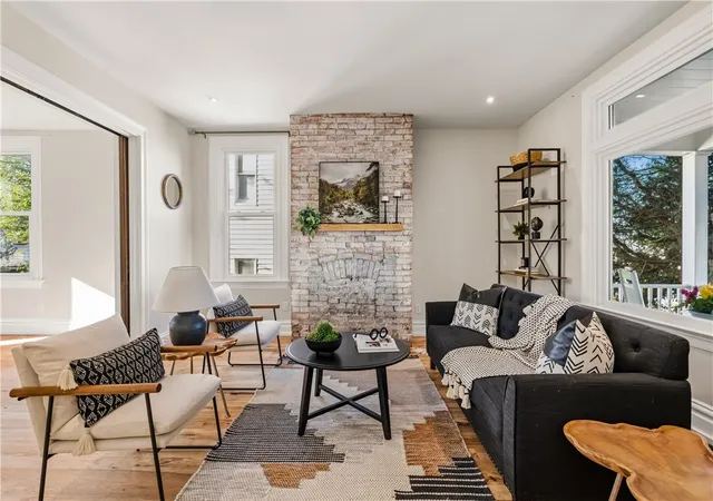 Photo 3 of Single family home for sale at 232 S Chestnut St, Avalon, PA 15202 | MLS# 1773719 | Listing updated on 2026-09-14