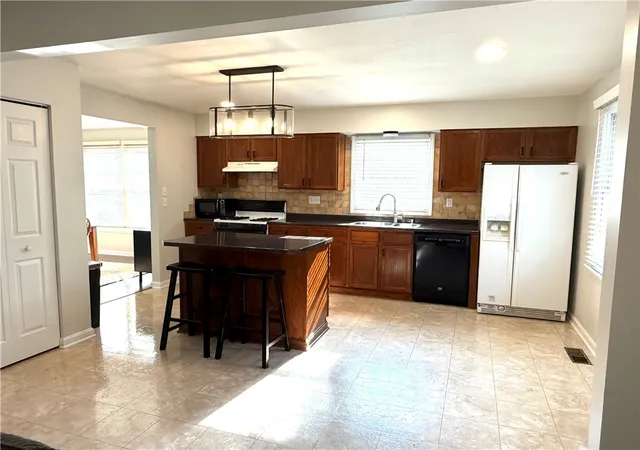 Photo 3 of Single family home for sale at 1108 Meadowbrook Dr, North Strabane, PA 15317 | MLS# 1773866 | Listing updated on 2026-09-15