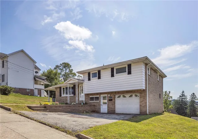 Photo 2 of Sale Pending at 404 Broad St, Derry Boro, PA 15627 | MLS# 1773869 | Listing updated on 2026-09-15