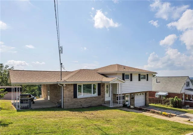 Photo 3 of Sale Pending at 404 Broad St, Derry Boro, PA 15627 | MLS# 1773869 | Listing updated on 2026-09-15