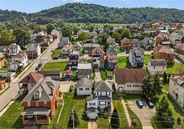 Photo 3 of Single family home for sale at 432 Euclid Ave, Canonsburg, PA 15317 | MLS# 1773882 | Listing updated on 2026-09-14