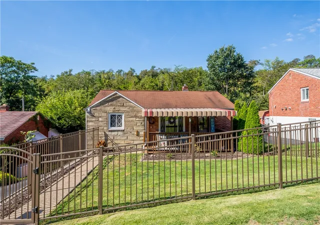 Photo 2 of Single family home for sale at 441 Glencoe Dr, West Mifflin, PA 15122 | MLS# 1773780 | Listing updated on 2026-09-12