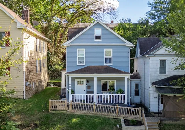 Photo 1 of Single family home for sale at 706 Noblestown Rd, Green Tree, PA 15106 | MLS# 1773334 | Listing updated on 2026-09-28