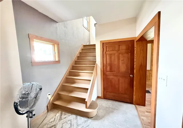 Photo 3 of Single family home for sale at 4217 Hillsville Rd, Pulaski Twp, PA 16143 | MLS# 1773771 | Listing updated on 2026-09-10