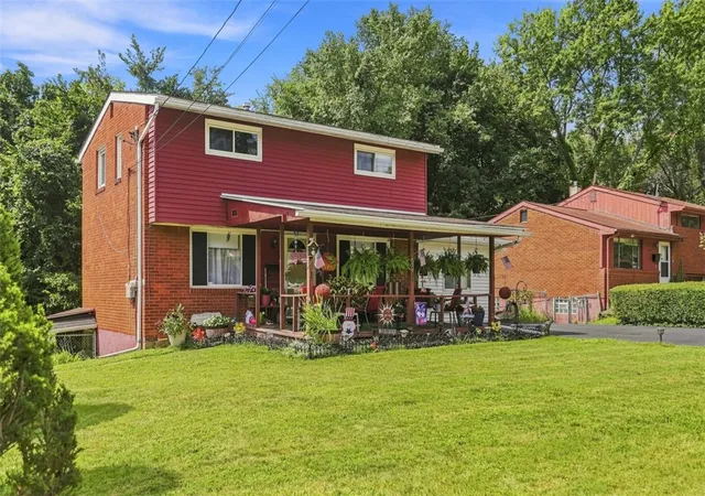 Photo 1 of Single family home for sale at 576 Firethorne Dr, Monroeville, PA 15146 | MLS# 1773896 | Listing updated on 2026-09-12