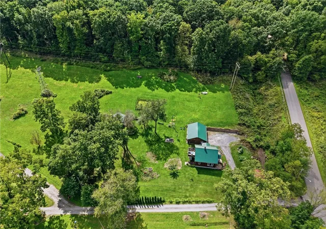 Photo 2 of Single family home for sale at 124 Pensy Ln, Mahoning Twp, PA 16132 | MLS# 1773661 | Listing updated on 2026-09-12