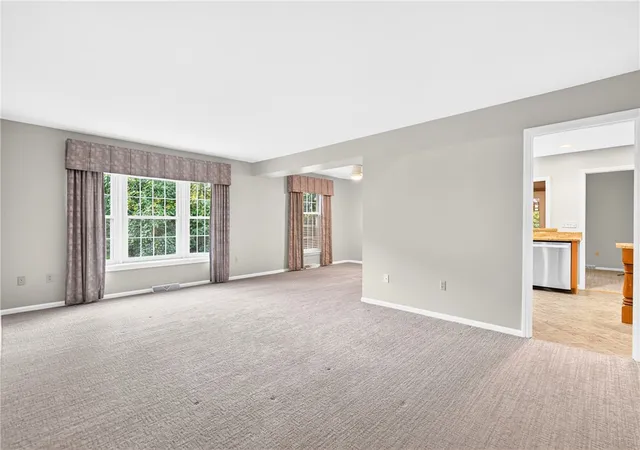 Photo 3 of Sale Pending at 222 Allenberry Cir, Mt Lebanon, PA 15234 | MLS# 1773854 | Listing updated on 2026-09-30