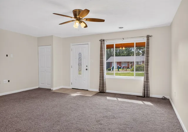 Photo 4 of Single family home for sale at 207 Longview Dr, Manor, PA 15642 | MLS# 1773901 | Listing updated on 2026-09-11