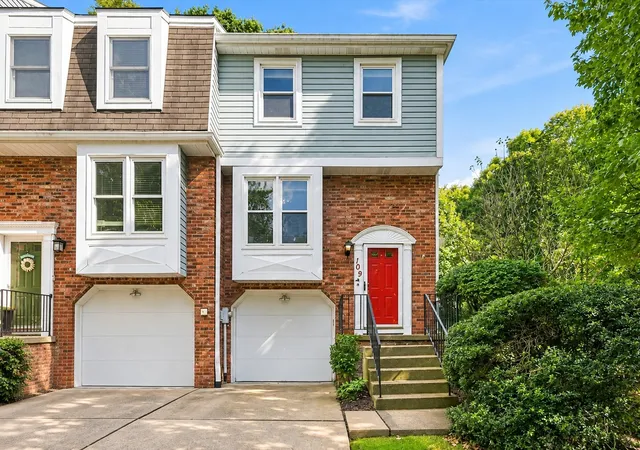 Photo 1 of Townhouse for sale at 109 Spruce Ct, Ross Twp, PA 15229 | MLS# 1773907 | Listing updated on 2026-09-13