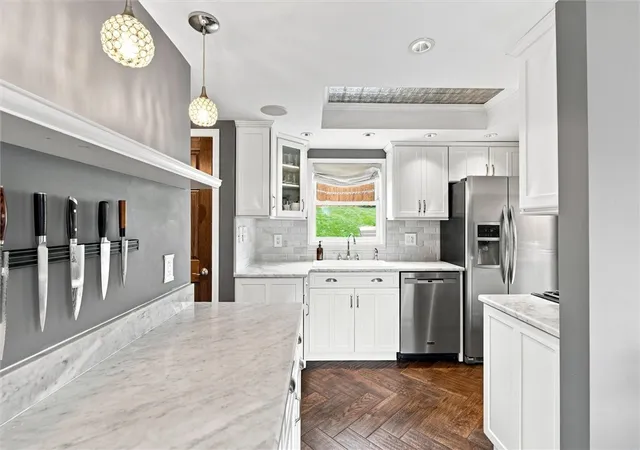 Photo 2 of Single family home for sale at 690 Means Ave, Bellevue, PA 15202 | MLS# 1773549 | Listing updated on 2026-10-01