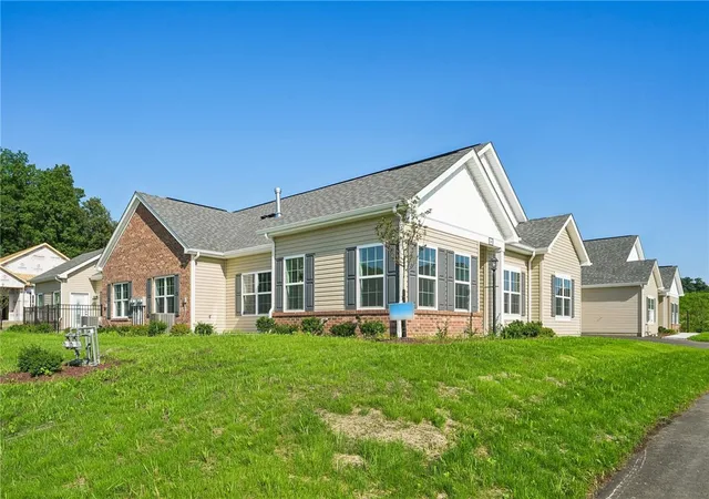 Photo 2 of Condo for sale at 2102 S Links Ave, Center Twp, PA 16001 | MLS# 1773921 | Listing updated on 2026-09-10