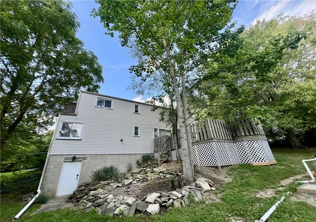 Photo 3 of Single family home for sale at 129 Upland Dr, Neshannock Twp, PA 16105 | MLS# 1773933 | Listing updated on 2026-09-10