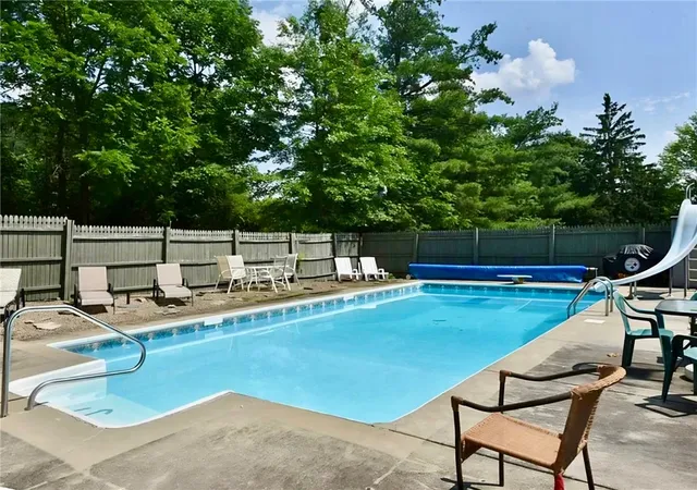 Photo 4 of Single family home for sale at 129 Upland Dr, Neshannock Twp, PA 16105 | MLS# 1773933 | Listing updated on 2026-09-10