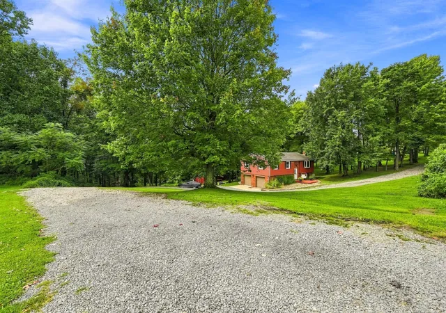Photo 3 of Single family home for sale at 1615 Us Route 30, Hanover Twp, PA 15050 | MLS# 1773937 | Listing updated on 2026-09-13