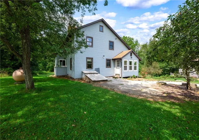 Photo 4 of Single family home for sale at 358 Hoopenhobe Ln, Pulaski Twp, PA 16159 | MLS# 1773734 | Listing updated on 2026-09-10