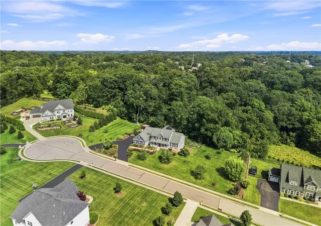Photo 2 of Single family home for sale at 1038 Blackberry Dr, Franklin Park, PA 15143 | MLS# 1773903 | Listing updated on 2026-09-14