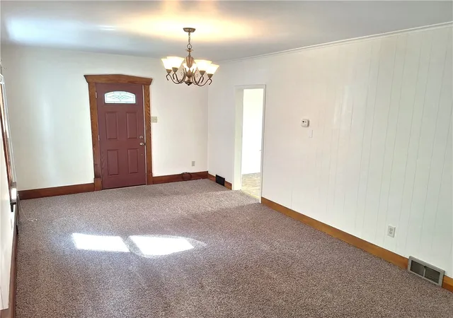 Photo 3 of Sale Pending at 712 Line Ave, Ellwood City, PA 16117 | MLS# 1773934 | Listing updated on 2026-09-12