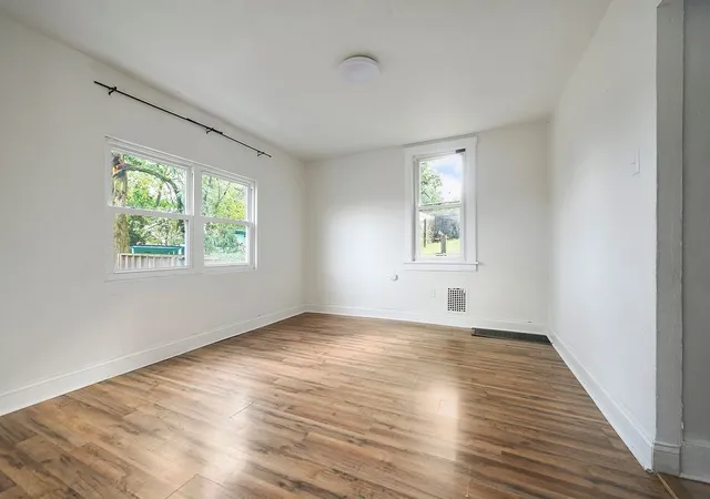 Photo 4 of Single family home for sale at 3723 Botsford St, Munhall, PA 15120 | MLS# 1773916 | Listing updated on 2026-09-10