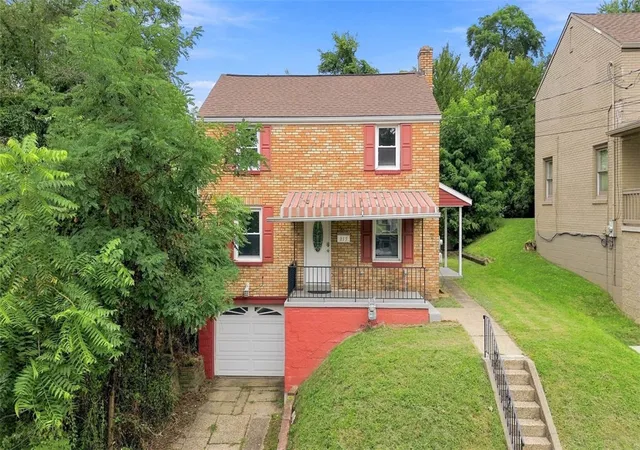 Photo 2 of Single family home for sale at 815 Heber St, Harmony Twp, PA 15005 | MLS# 1773908 | Listing updated on 2026-09-26