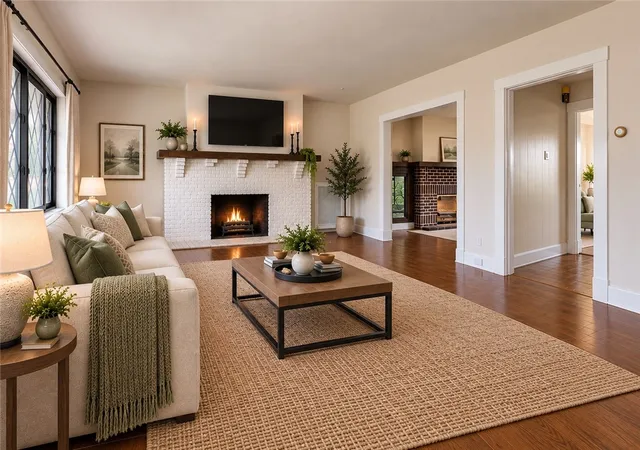 Photo 3 of Single family home for sale at 941 Kennebec St, Greenfield, PA 15217 | MLS# 1773832 | Listing updated on 2026-09-22