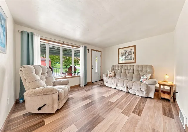 Photo 3 of Single family home for sale at 402 Hochberg Rd, Monroeville, PA 15146 | MLS# 1773707 | Listing updated on 2026-10-01