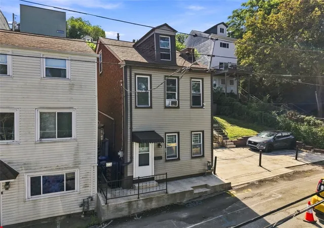Photo 3 of Single family home for sale at 55 Roscoe St, South Side, PA 15203 | MLS# 1773950 | Listing updated on 2026-09-12