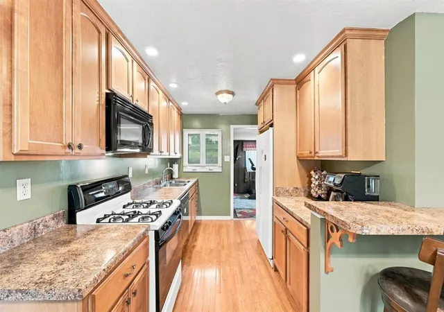 Photo 3 of Single family home for sale at 675 Meadow Ln, Rochester Twp, PA 15074 | MLS# 1773971 | Listing updated on 2026-10-02