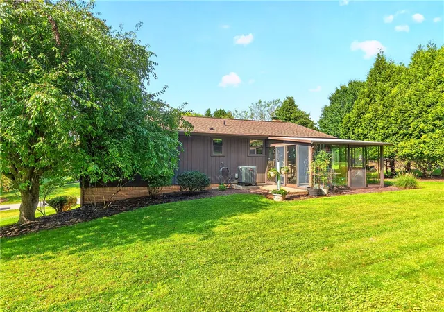 Photo 3 of Single family home for sale at 29 Lakeview Dr, Carroll Twp, PA 15063 | MLS# 1773892 | Listing updated on 2026-09-16