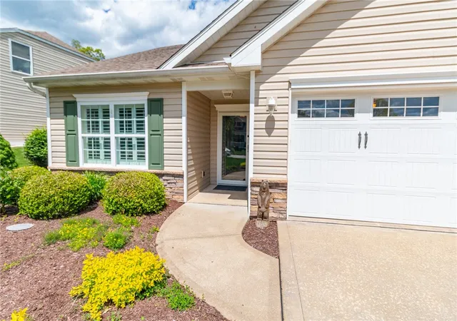 Photo 2 of Sale Pending at 420 Chestnut Ln, Allegheny Twp, PA 15613 | MLS# 1773872 | Listing updated on 2026-09-29