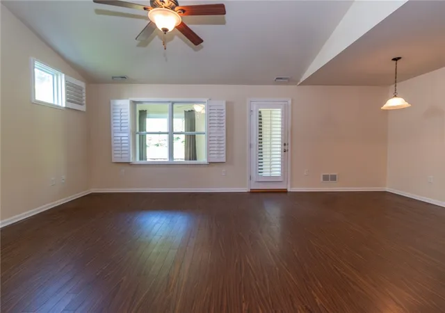 Photo 4 of Sale Pending at 420 Chestnut Ln, Allegheny Twp, PA 15613 | MLS# 1773872 | Listing updated on 2026-09-29