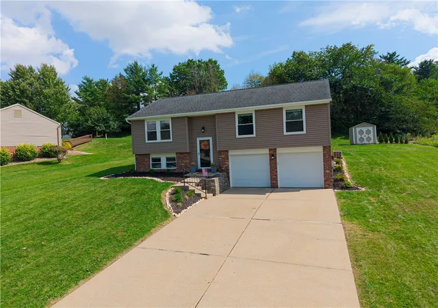 Photo 33 of Single family home for sale at 73 Fawnvue Dr, Robinson Twp, PA 15136 | MLS# 1773961 | Listing updated on 2026-09-19