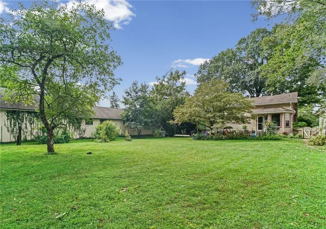 Photo 3 of Single family home for sale at 235 Country Clb Dr, Ellwood City, PA 16117 | MLS# 1772514 | Listing updated on 2026-09-12