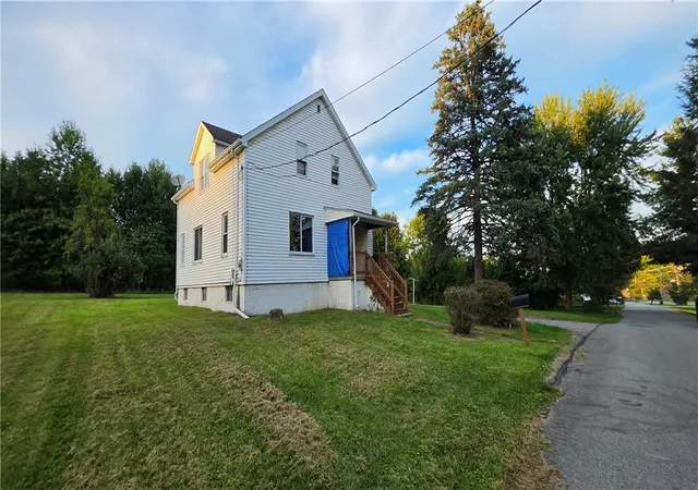 Photo 3 of Single family home for sale at 125 Elkin Ave, White Twp, PA 15701 | MLS# 1773744 | Listing updated on 2026-09-10