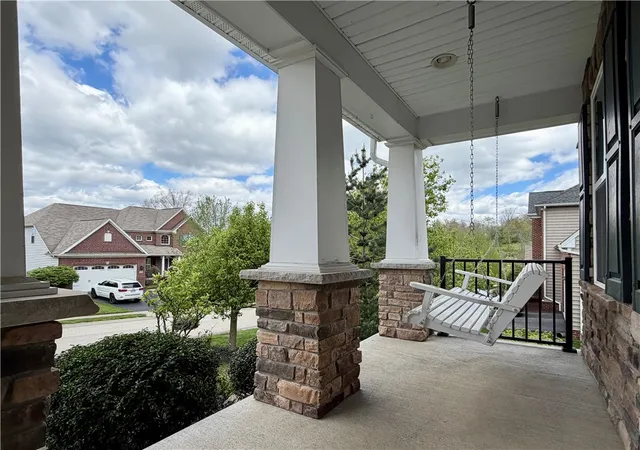 Photo 2 of Single family home for sale at 222 Overlook Dr, Peters Twp, PA 15317 | MLS# 1773960 | Listing updated on 2026-09-10