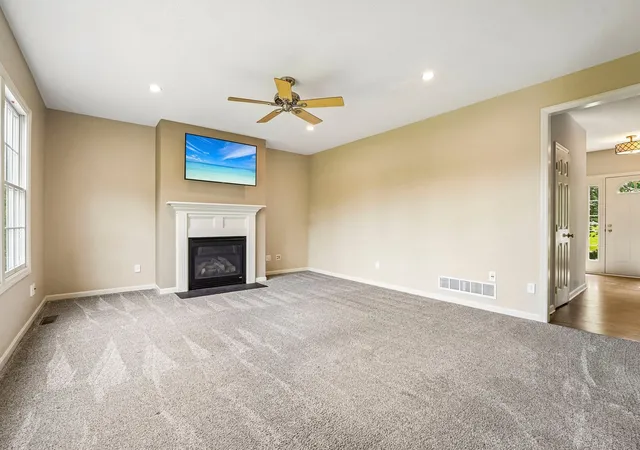 Photo 3 of Single family home for sale at 138 Cherrydale Ct, Ohio Twp, PA 15237 | MLS# 1774001 | Listing updated on 2026-10-21