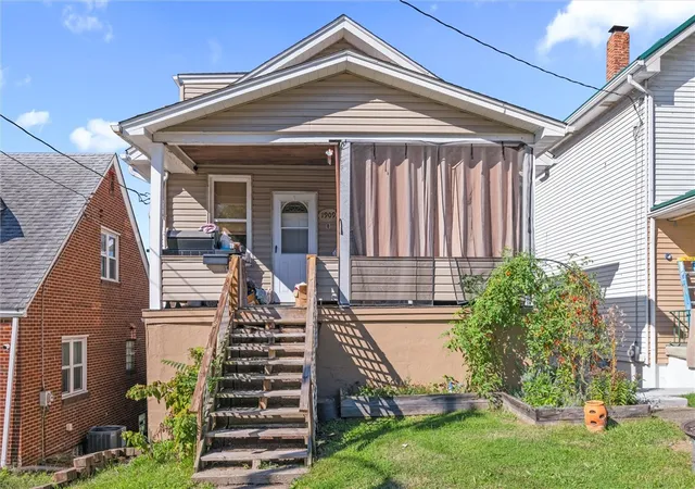 Photo 1 of Multi family home for sale at 1909 Woodmont Ave, Arnold, PA 15068 | MLS# 1773767 | Listing updated on 2026-09-10