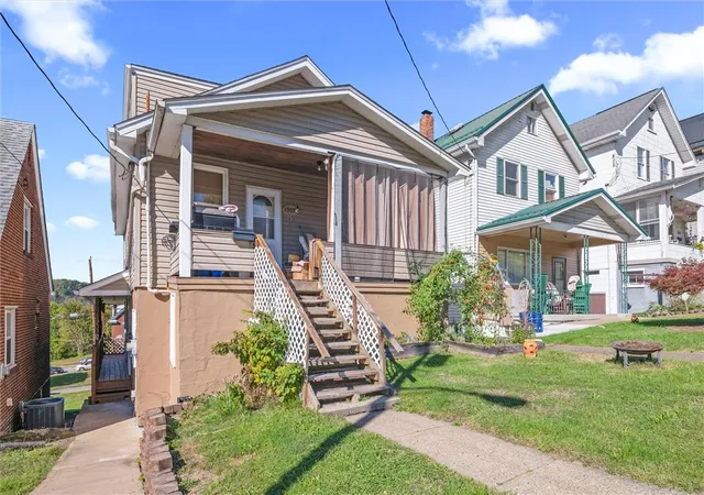Photo 2 of Multi family home for sale at 1909 Woodmont Ave, Arnold, PA 15068 | MLS# 1773767 | Listing updated on 2026-09-10