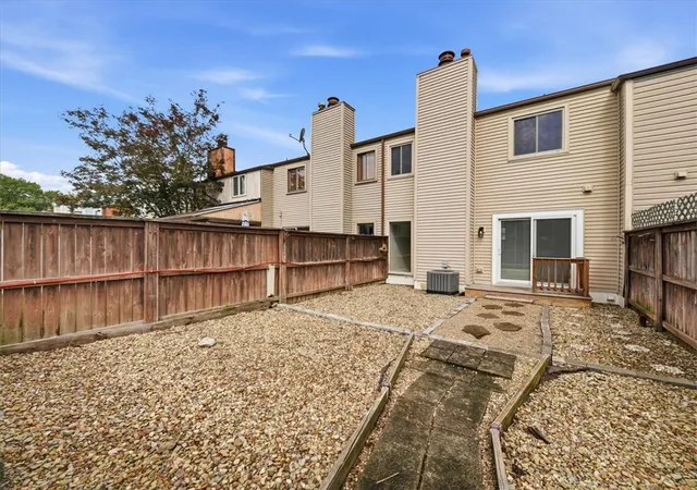 Photo 3 of Townhouse for sale at 3173 Cheltenham Ct, Hampton, PA 15044 | MLS# 1773997 | Listing updated on 2026-09-11