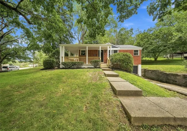 Photo 2 of Single family home for sale at 2524 Sylvania Dr, Bethel Park, PA 15102 | MLS# 1771522 | Listing updated on 2026-09-17