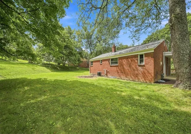 Photo 3 of Single family home for sale at 2524 Sylvania Dr, Bethel Park, PA 15102 | MLS# 1771522 | Listing updated on 2026-09-17