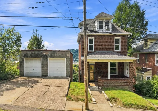 Photo 2 of Single family home for sale at 423 Wilson Ave, Ambridge, PA 15003 | MLS# 1774033 | Listing updated on 2026-09-18