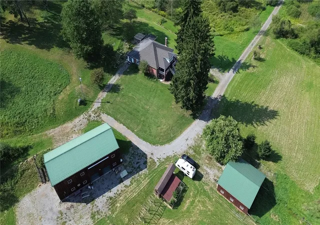 Photo 2 of House for sale at 221 Mccaughtry Run Rd, Beaver, PA 16115 | MLS# 1773909 | Listing updated on 2026-09-11