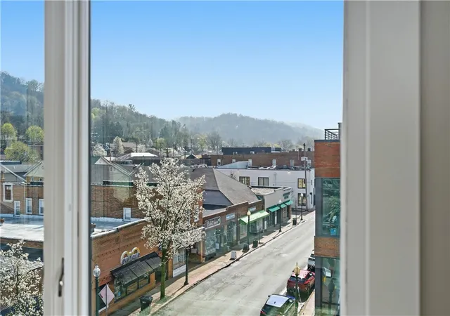 Photo 4 of Single family home for sale at 443 Walnut St, Sewickley, PA 15143 | MLS# 1773754 | Listing updated on 2026-09-11