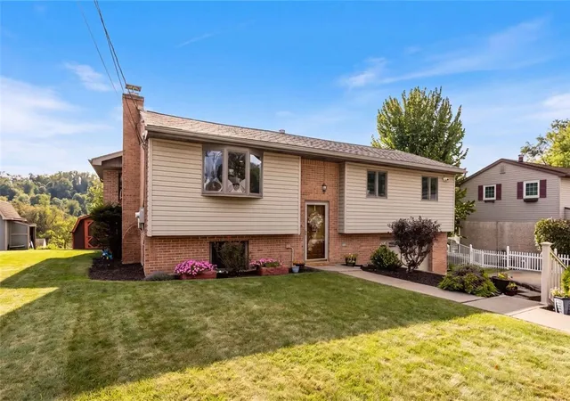 Photo 31 of Single family home for sale at 413 Belfrey Dr, Elizabeth Twp/Boro, PA 15037 | MLS# 1774029 | Listing updated on 2026-09-18