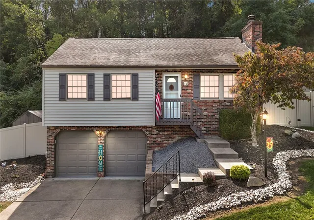 Single family home for sale at 14 Fawnvue Dr, Robinson Twp, PA 15136 | MLS# 1774017