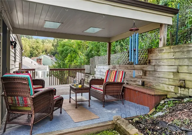 Photo 3 of Single family home for sale at 14 Fawnvue Dr, Robinson Twp, PA 15136 | MLS# 1774017 | Listing updated on 2026-09-12