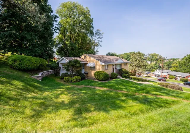 Photo 3 of Single family home for sale at 5468 Keenan Dr, Baldwin Boro, PA 15236 | MLS# 1773765 | Listing updated on 2026-09-12