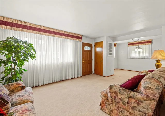 Photo 4 of Sale Pending at 5468 Keenan Dr, Baldwin Boro, PA 15236 | MLS# 1773765 | Listing updated on 2026-10-28