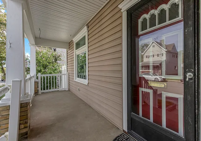 Photo 3 of Single family home for sale at 370 Ohio Ave, Rochester, PA 15074 | MLS# 1773762 | Listing updated on 2026-09-11