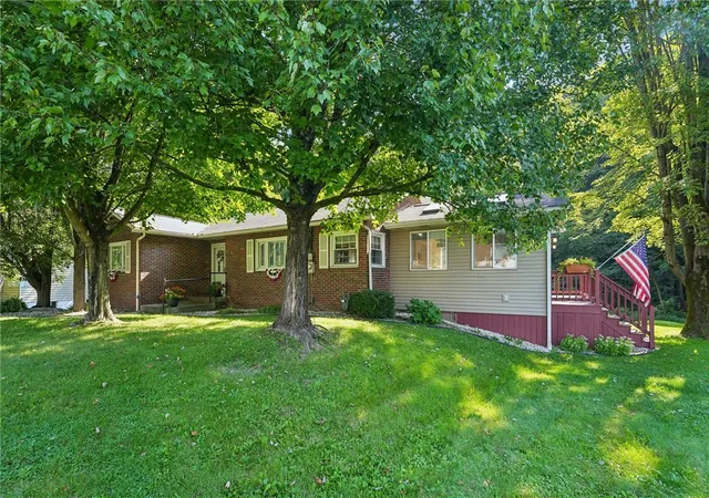 Photo 2 of Single family home for sale at 1101 Woodside Ave, Ellwood City, PA 16117 | MLS# 1774037 | Listing updated on 2026-09-14
